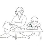 아이가 그림을 그리는 옆에서 서류철을 덮는 부모 라인 일러스트